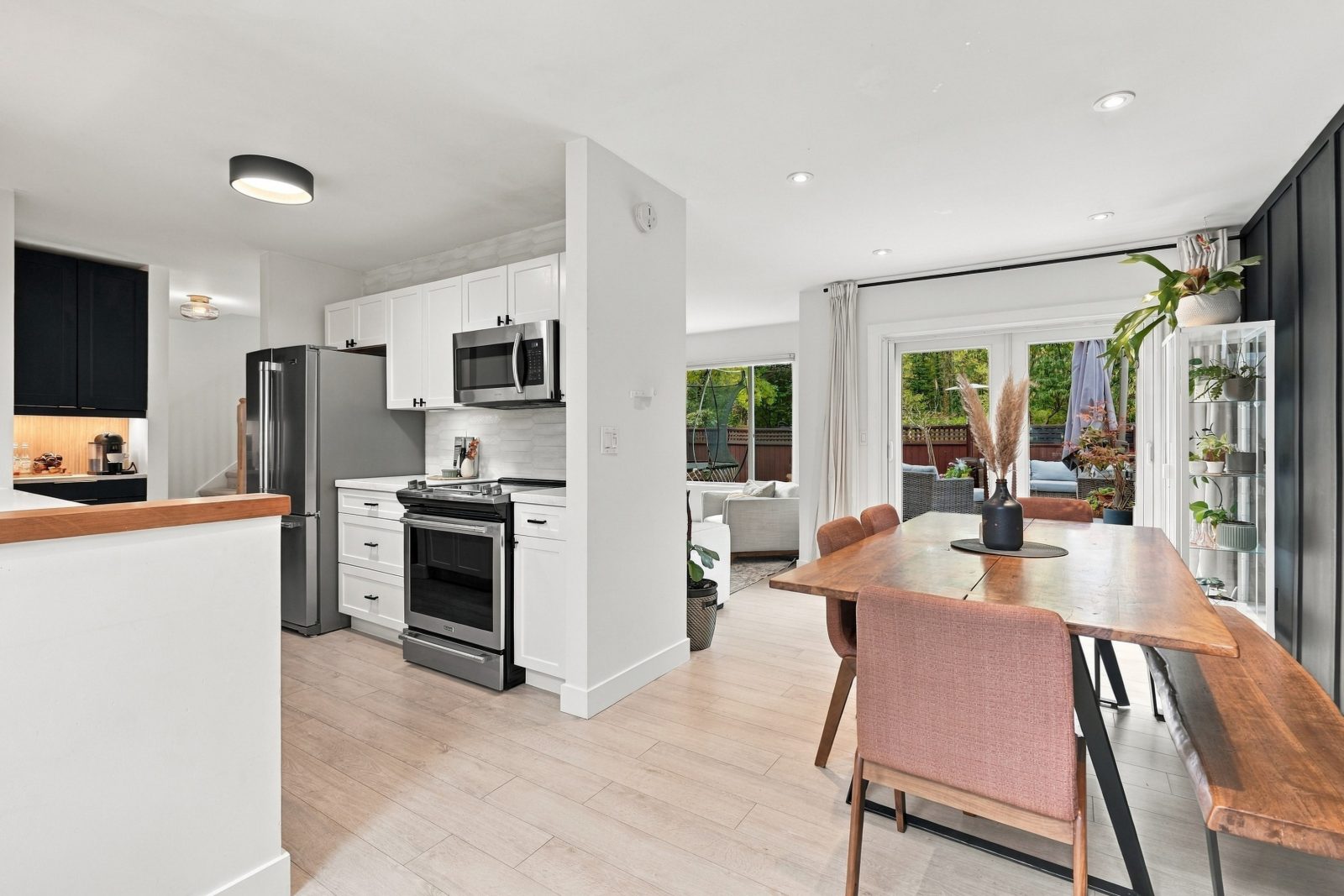 102E 3655 Shaughnessy Street, Port Coquitlam — Inside the home photo 9