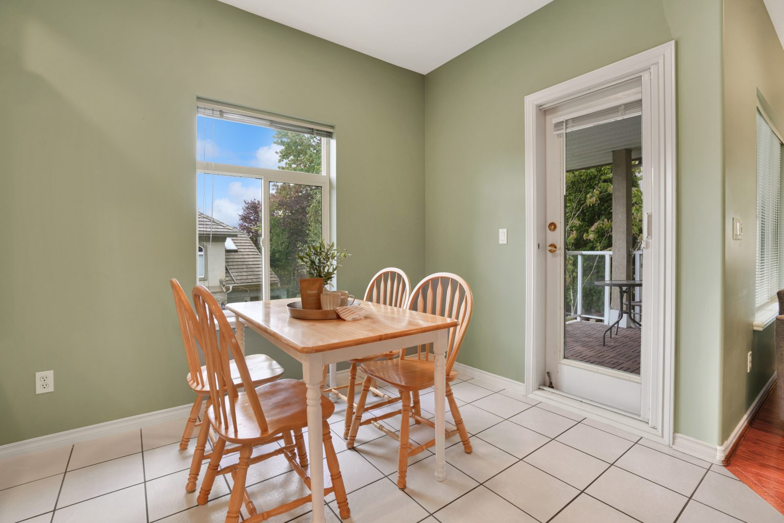 #11 915 Fort Fraser Rise, Port Coquitlam — Inside the home photo 14