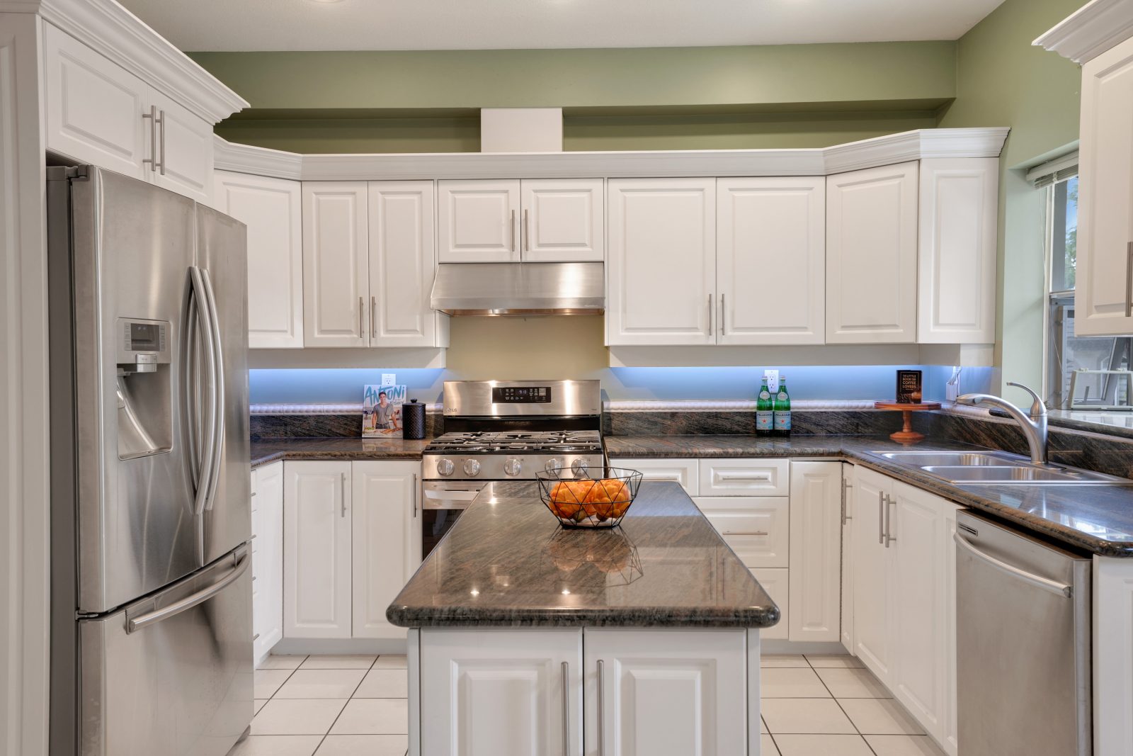 #11 915 Fort Fraser Rise, Port Coquitlam — Inside the home photo 13