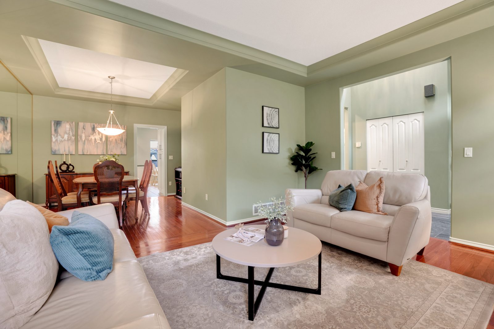 #11 915 Fort Fraser Rise, Port Coquitlam — Inside the home photo 5