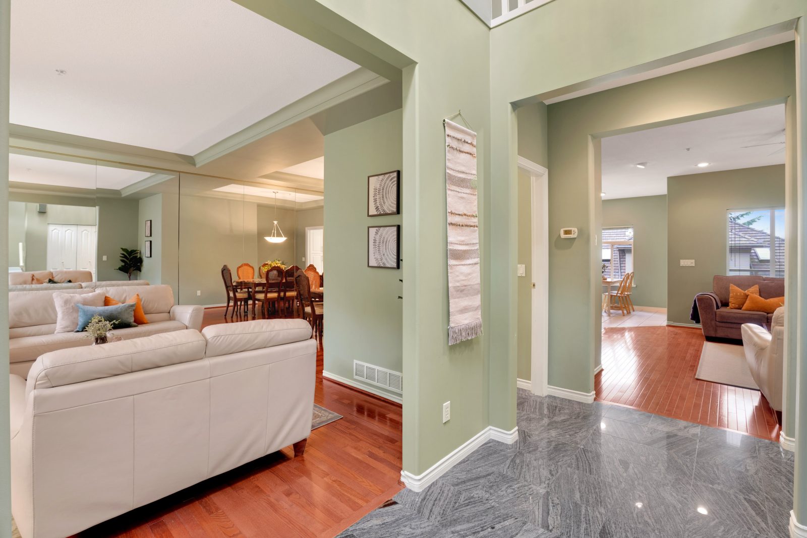 #11 915 Fort Fraser Rise, Port Coquitlam — Inside the home photo 2