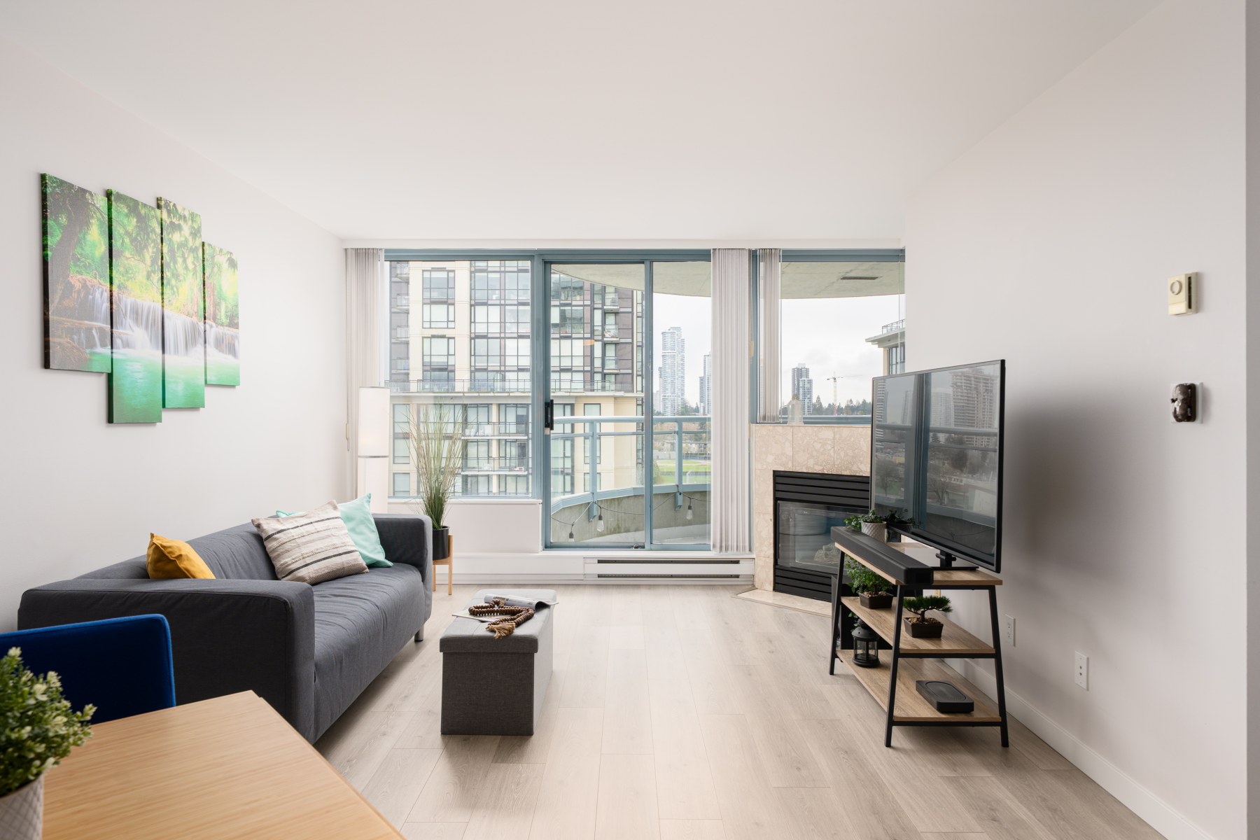 #1402 13383 108 Avenue, Surrey