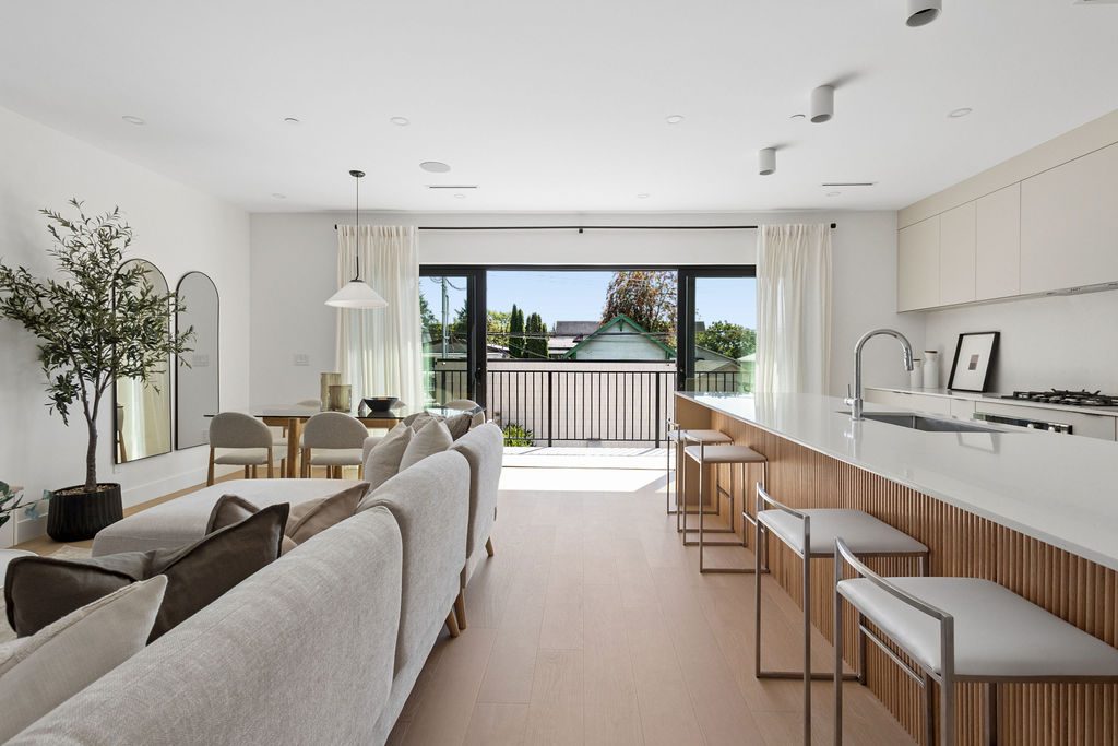 3 2124 E 8 Avenue, Vancouver — Inside the home photo 9