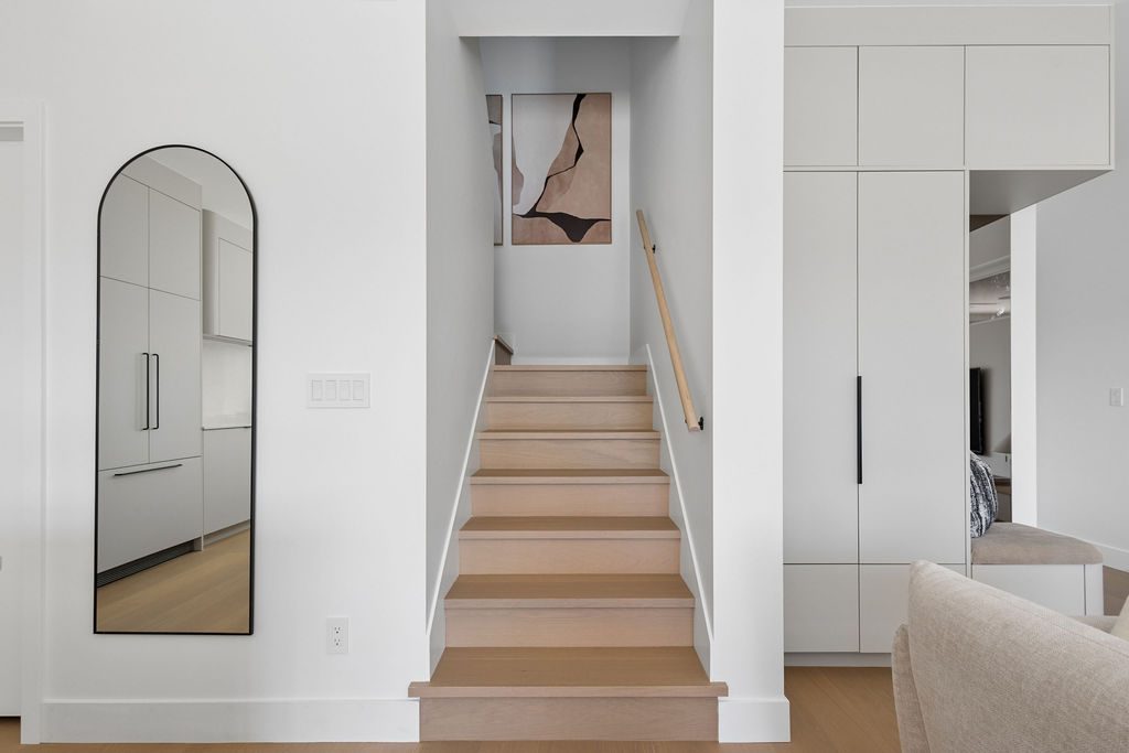 3 2124 E 8 Avenue, Vancouver — Inside the home photo 21