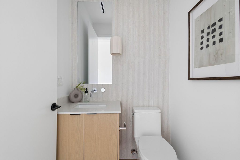 3 2124 E 8 Avenue, Vancouver — Inside the home photo 7
