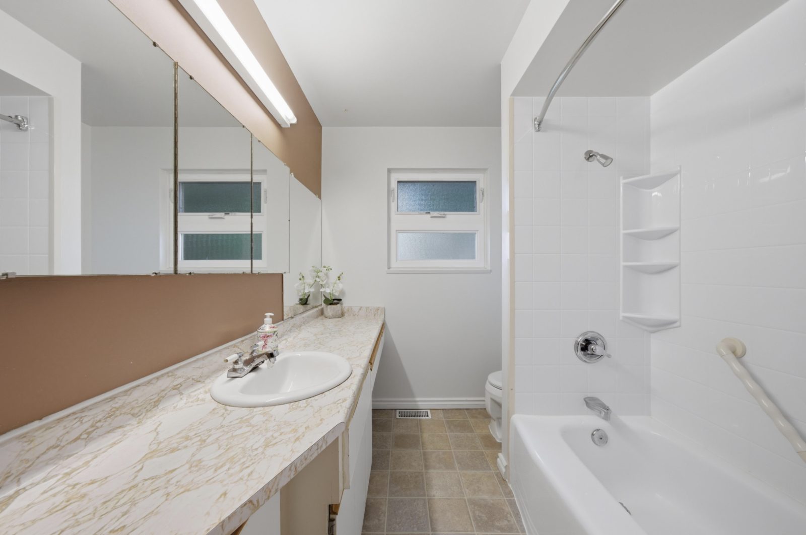 3963 Sefton Street, Port Coquitlam — Inside the home photo 7