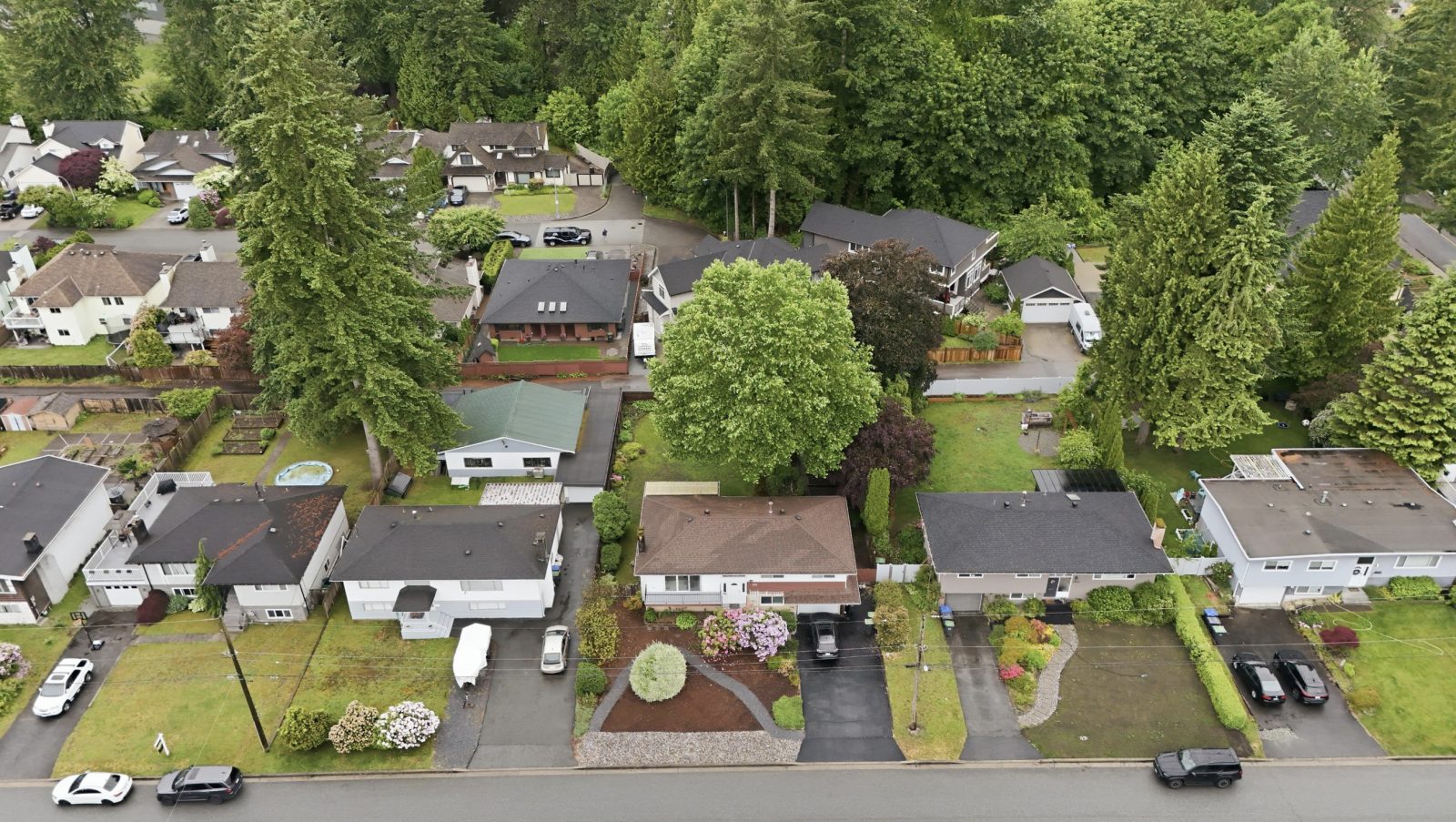 3963 Sefton Street, Port Coquitlam — Outside photo 8