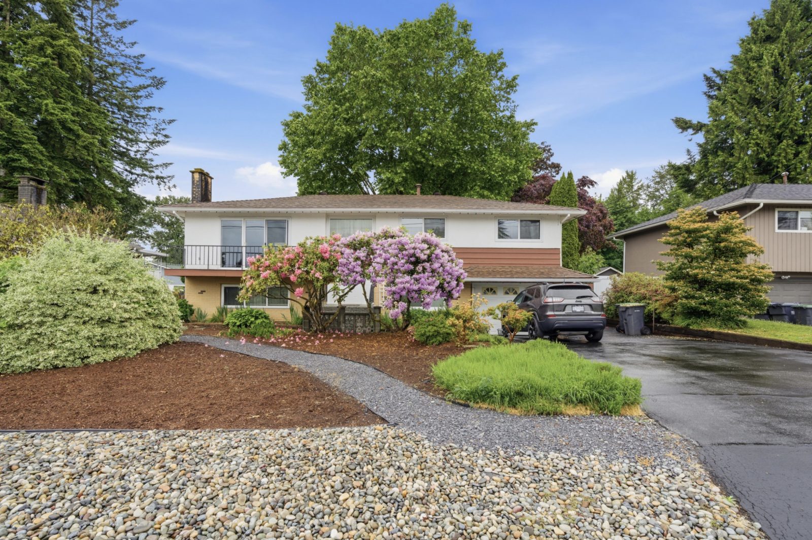 3963 Sefton Street, Port Coquitlam — Outside photo 11