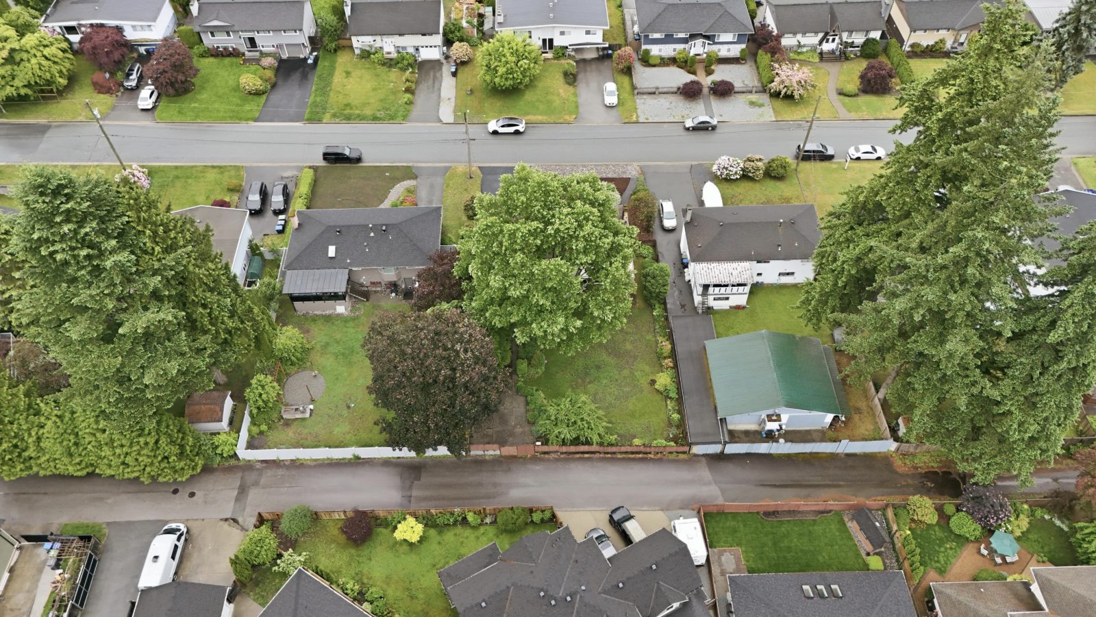 3963 Sefton Street, Port Coquitlam — Outside photo 13