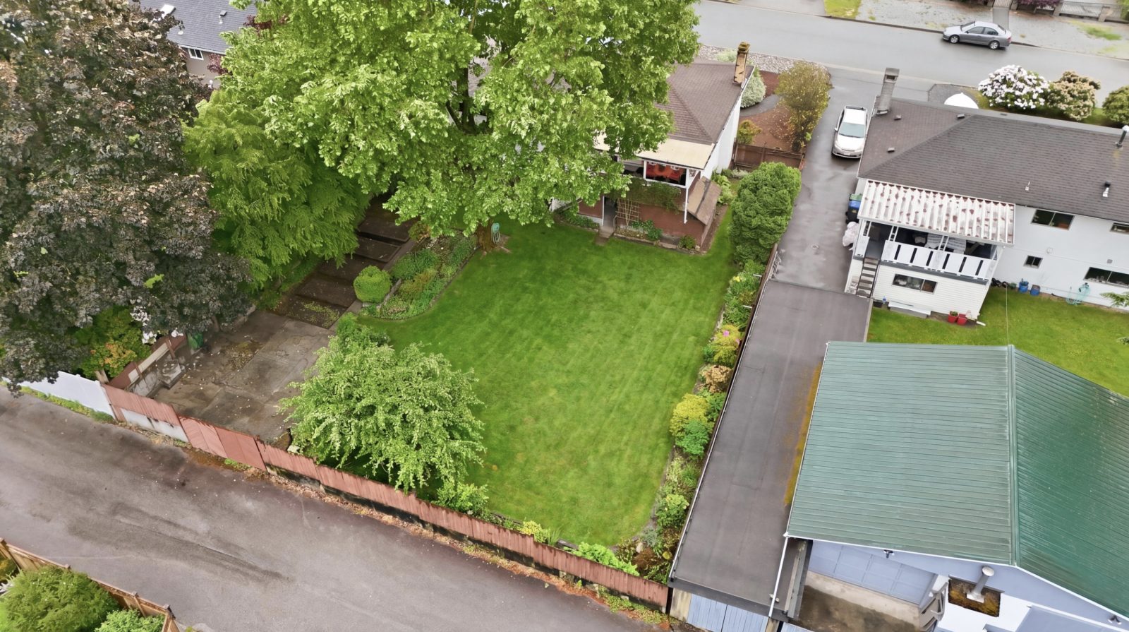 3963 Sefton Street, Port Coquitlam — Outside photo 16