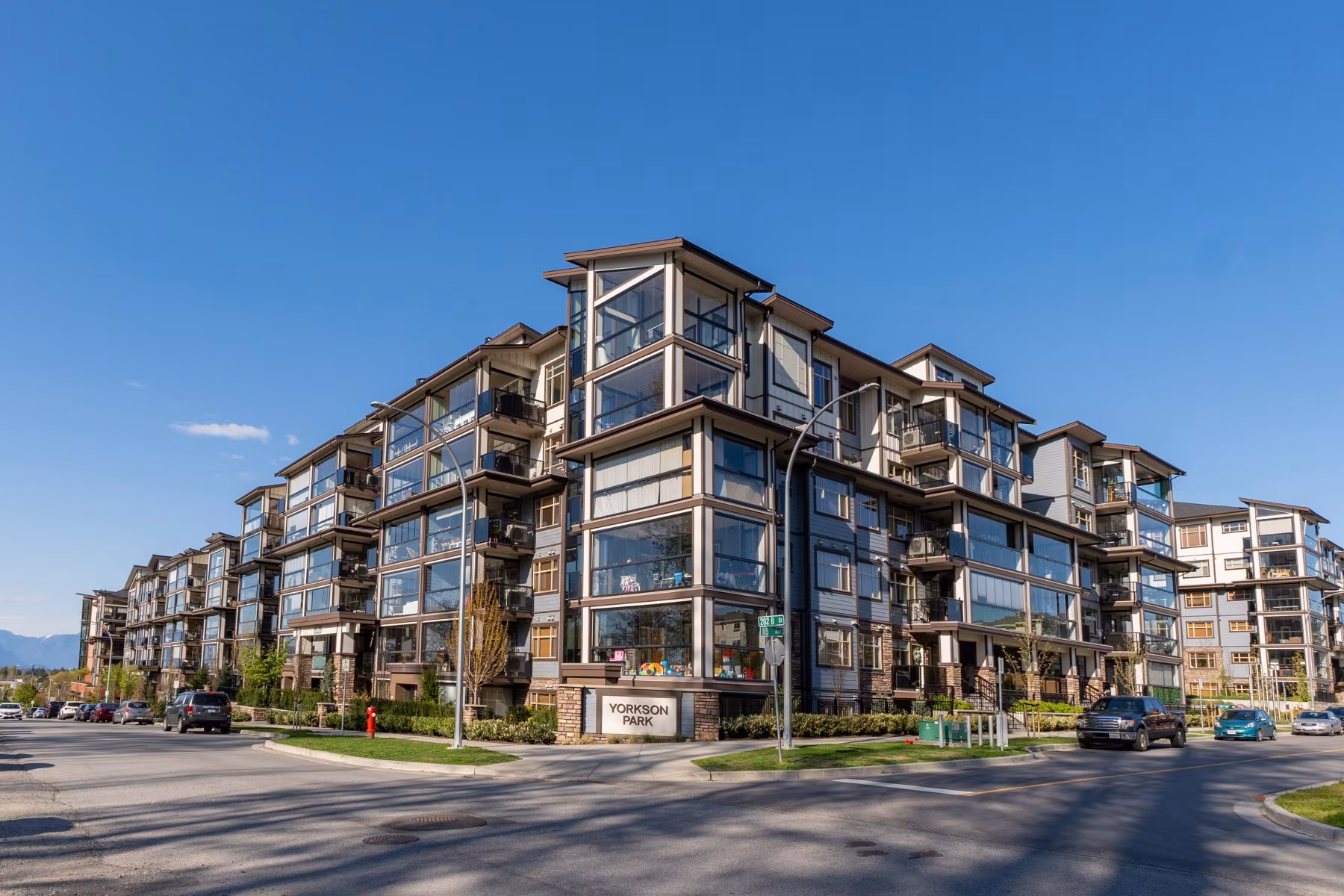 Video tour of 516 8526 202B Street