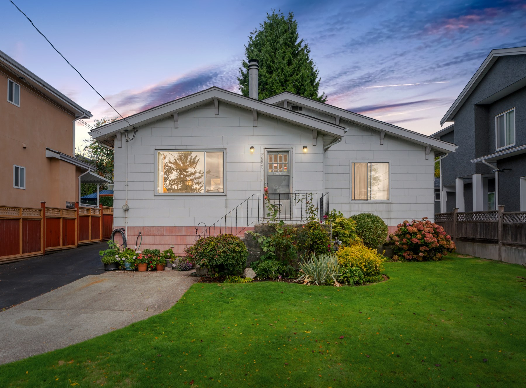 7827 13th Avenue, Burnaby