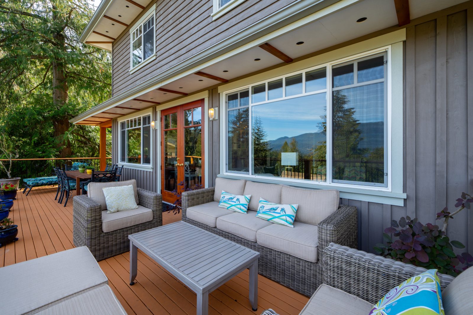 947 Village Drive, Bowen Island — Outside photo 5