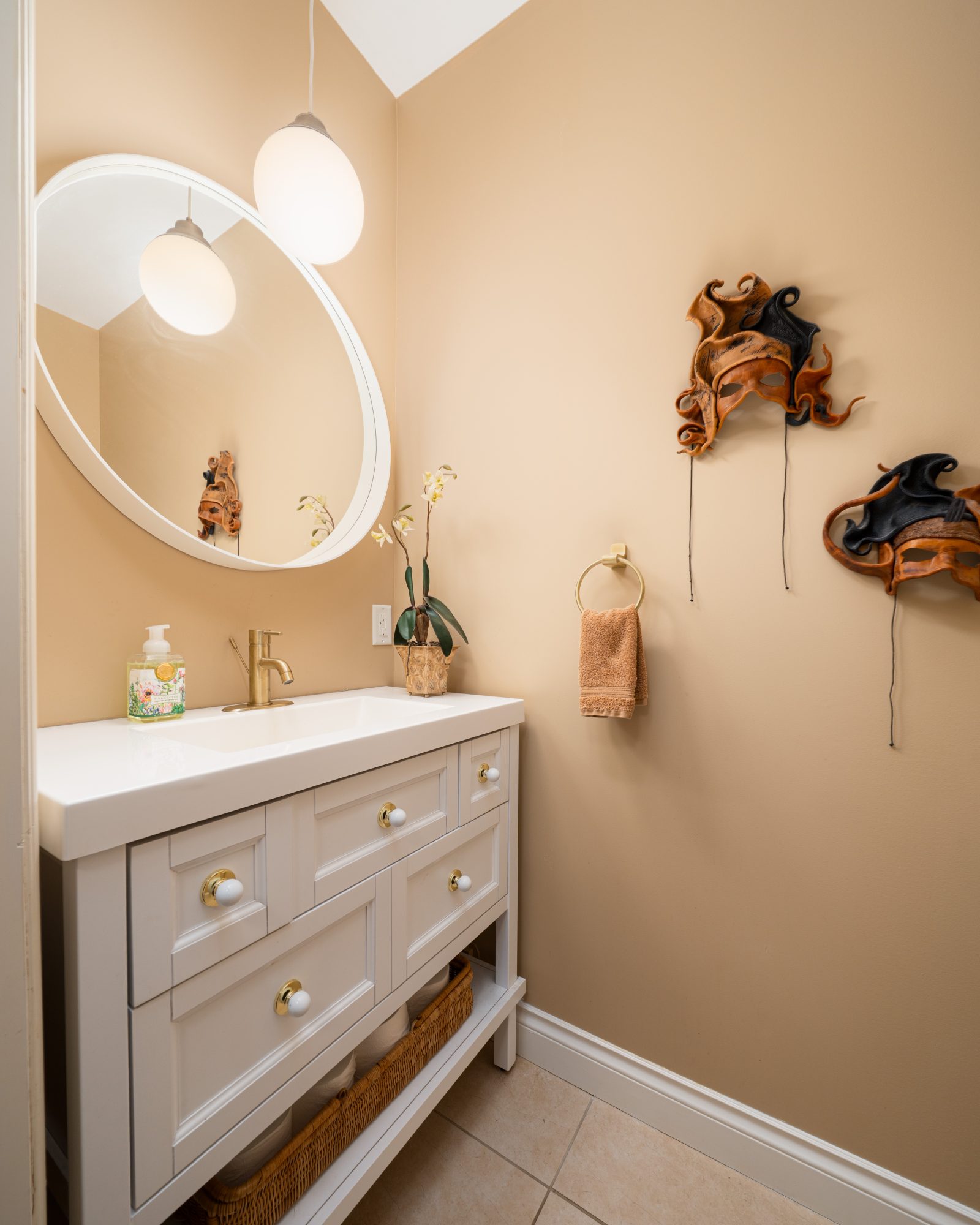 947 Village Drive, Bowen Island — Inside the home photo 23