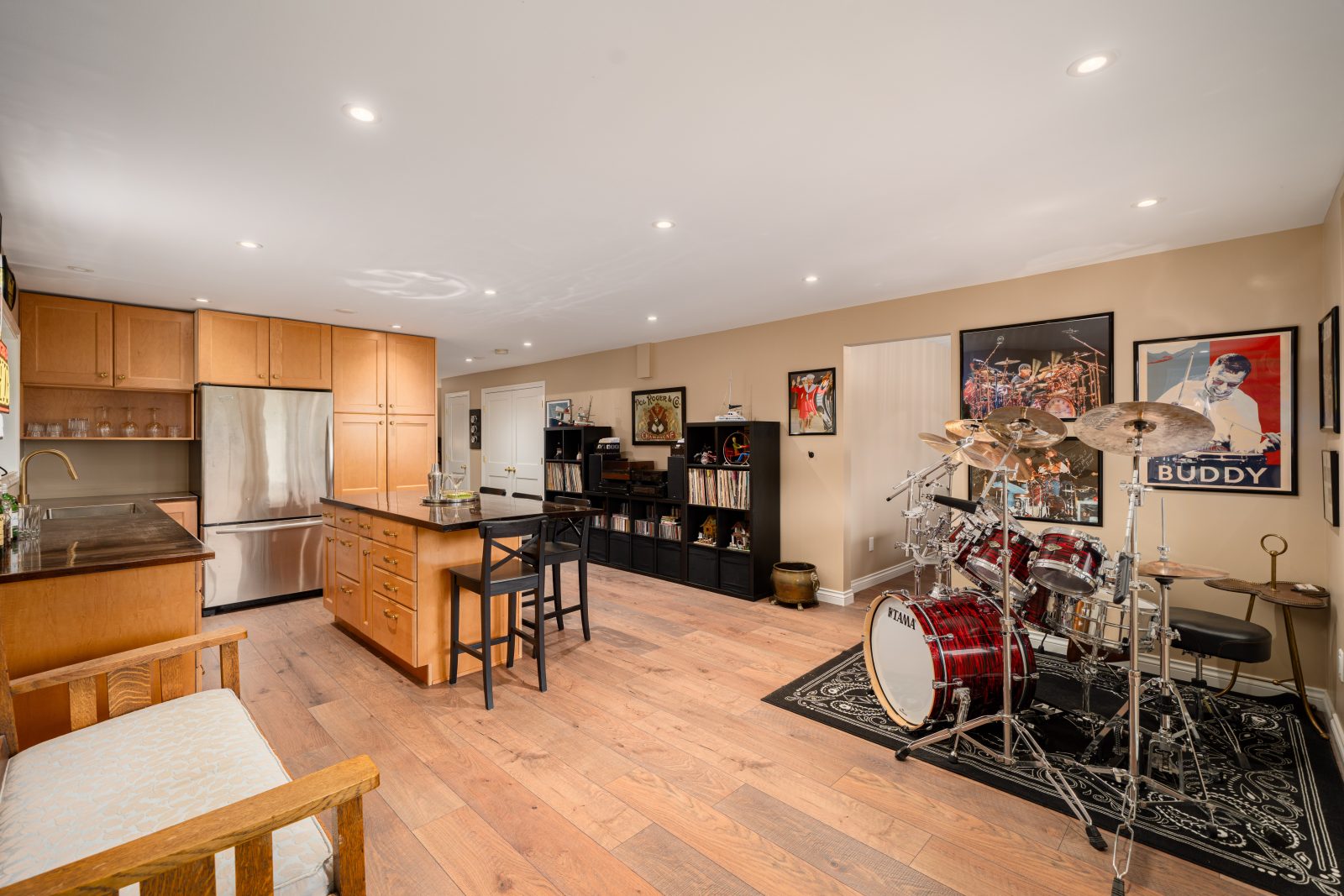 947 Village Drive, Bowen Island — Inside the home photo 25